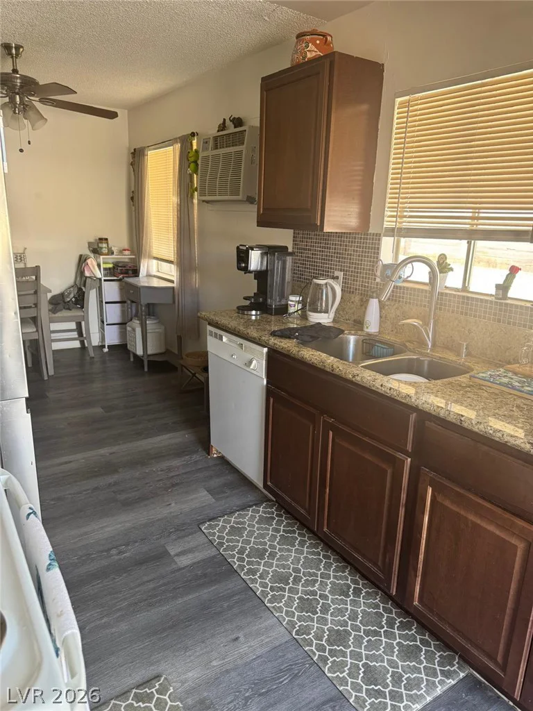 5290 Camden, Las Vegas, NV 89122