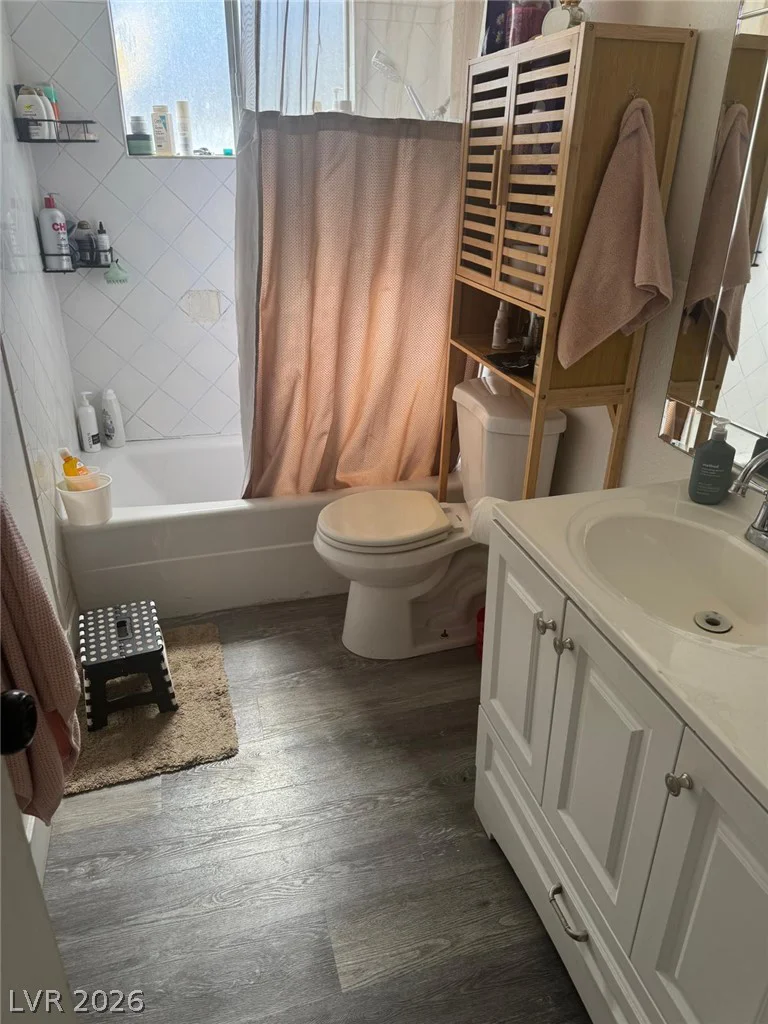 5290 Camden, Las Vegas, NV 89122