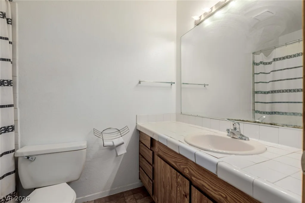 4300 Lamont, Las Vegas, NV 89115