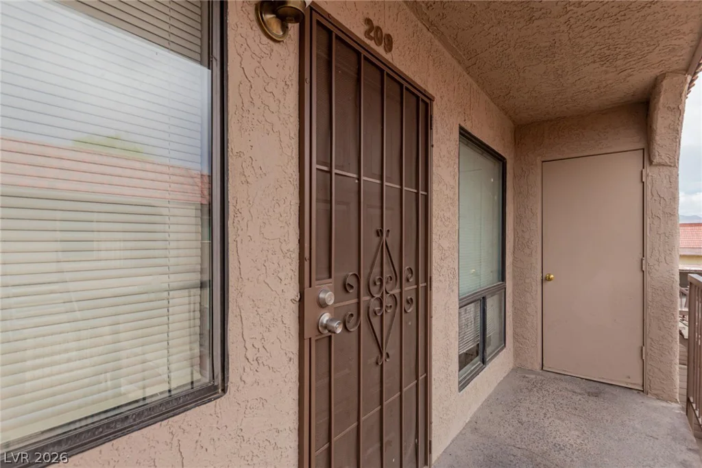 4300 Lamont, Las Vegas, NV 89115