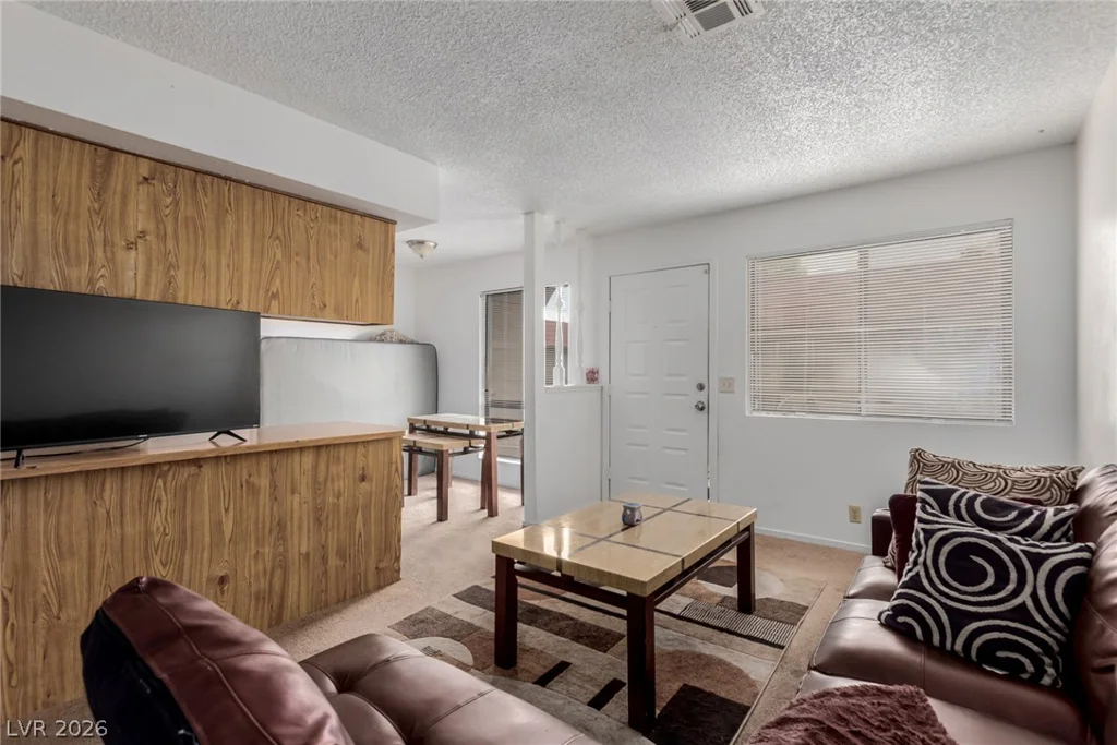 4300 Lamont, Las Vegas, NV 89115