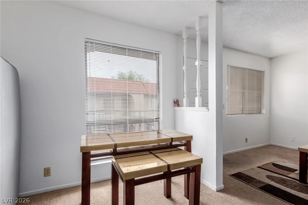 4300 Lamont, Las Vegas, NV 89115