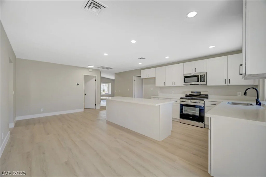 6784 Mataro, Las Vegas, NV 89103