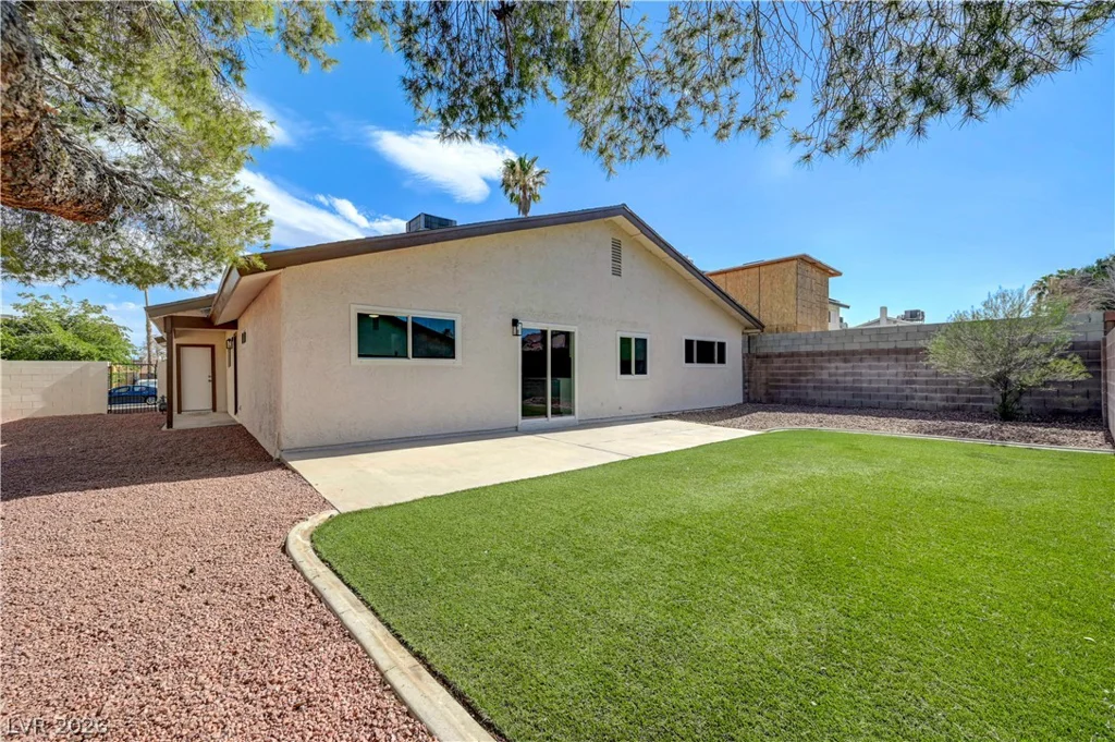 6784 Mataro, Las Vegas, NV 89103