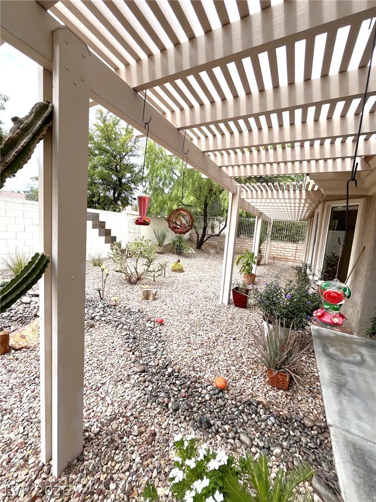 10133 Cresent Creek, Las Vegas, NV 89134