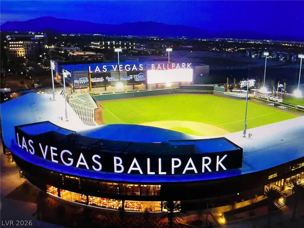 10133 Cresent Creek, Las Vegas, NV 89134
