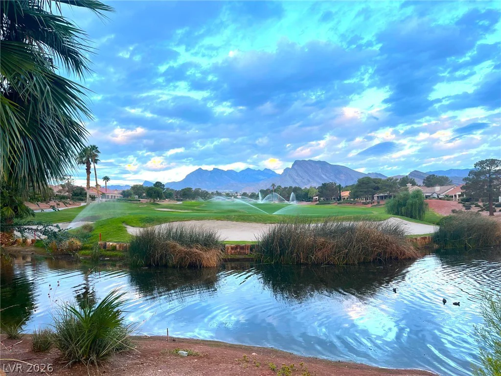 10133 Cresent Creek, Las Vegas, NV 89134