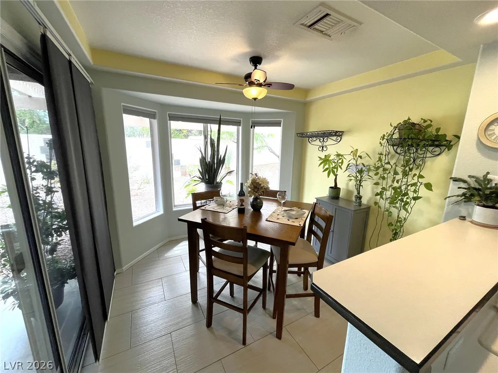 10133 Cresent Creek, Las Vegas, NV 89134