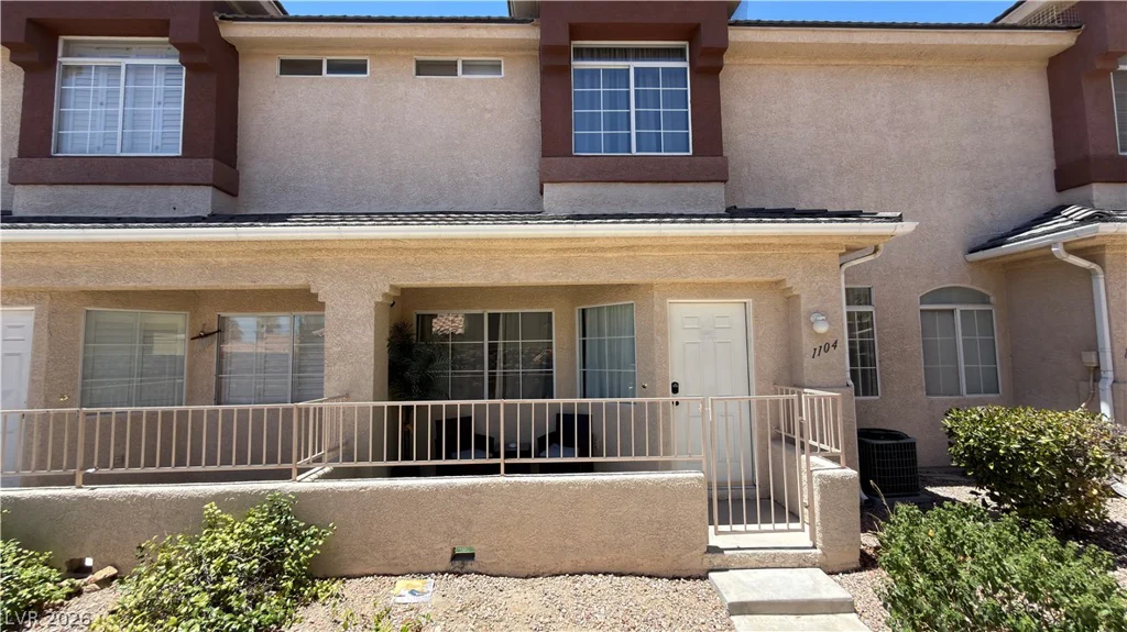 1104 Dusty Creek, Las Vegas, NV 89128