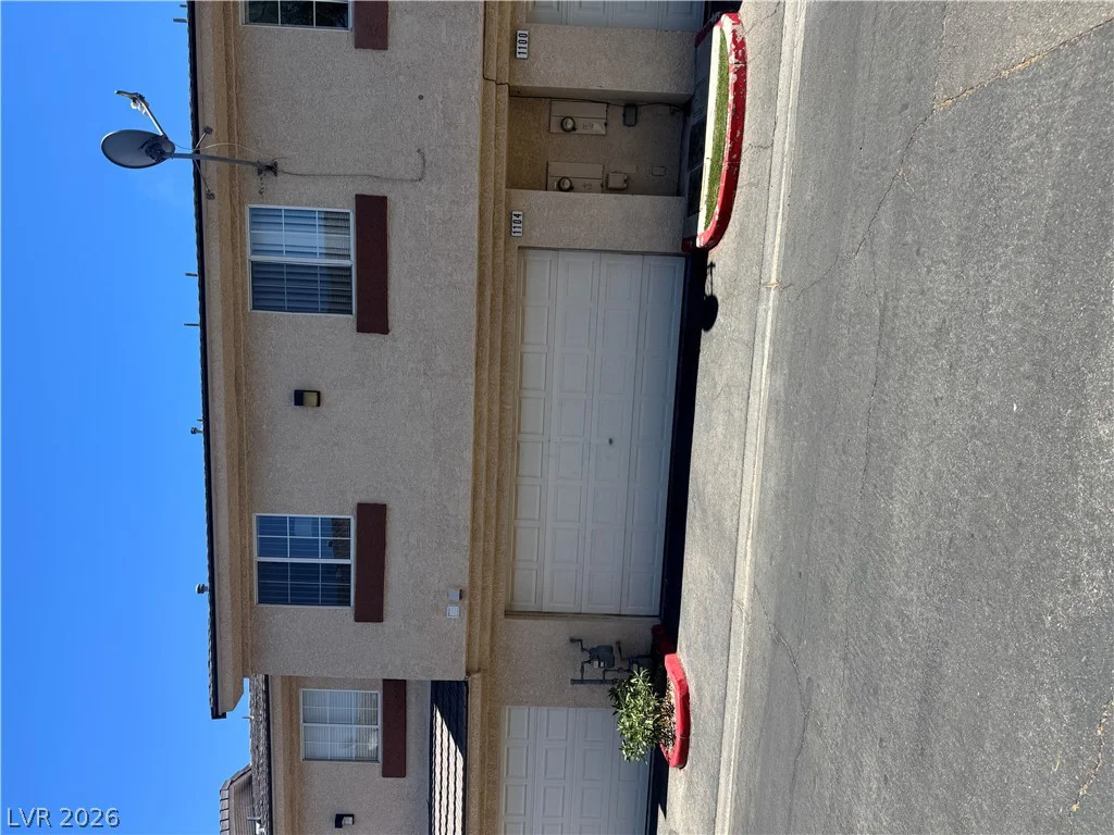 1104 Dusty Creek, Las Vegas, NV 89128