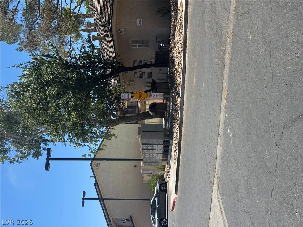 1104 Dusty Creek, Las Vegas, NV 89128