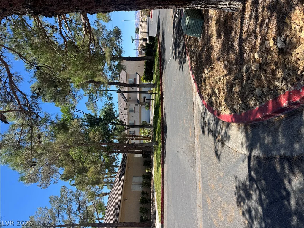 1104 Dusty Creek, Las Vegas, NV 89128
