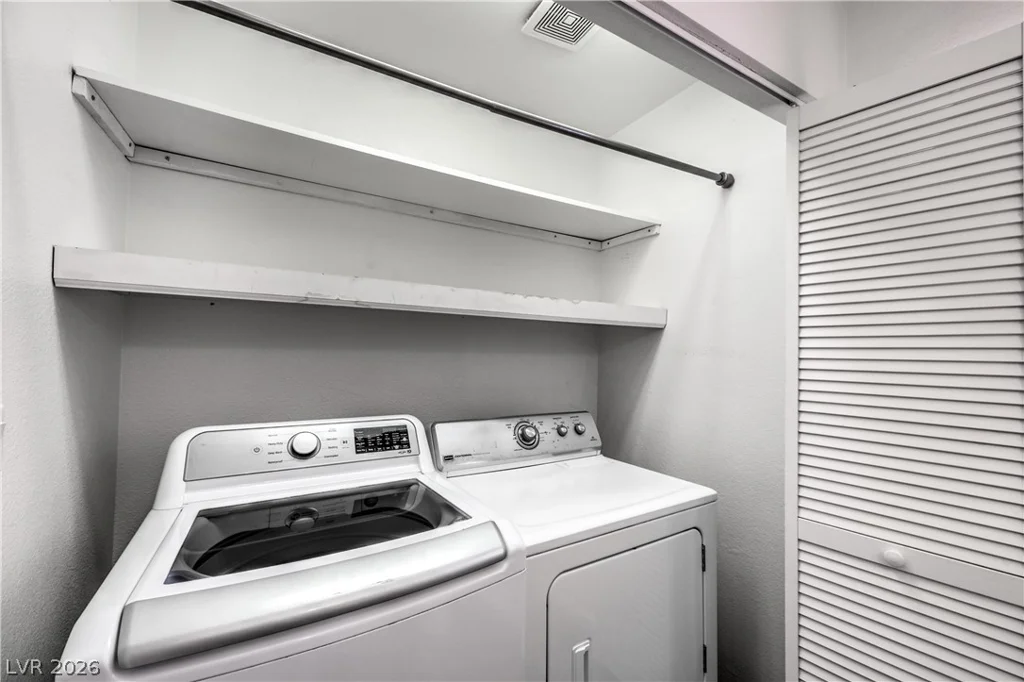 8700 Autumn Valley, Las Vegas, NV 89129