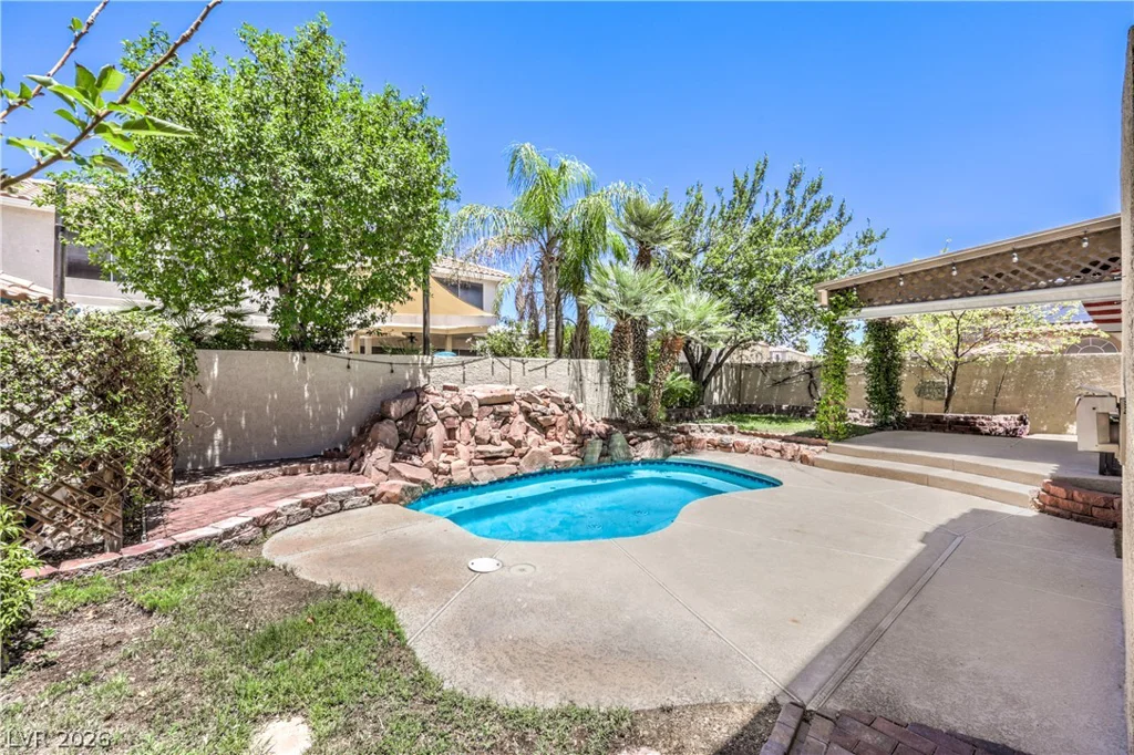 8700 Autumn Valley, Las Vegas, NV 89129