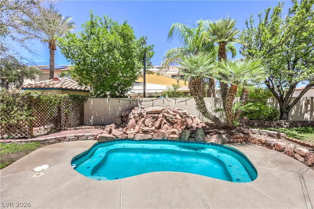 8700 Autumn Valley, Las Vegas, NV 89129