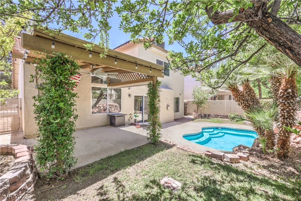 8700 Autumn Valley, Las Vegas, NV 89129