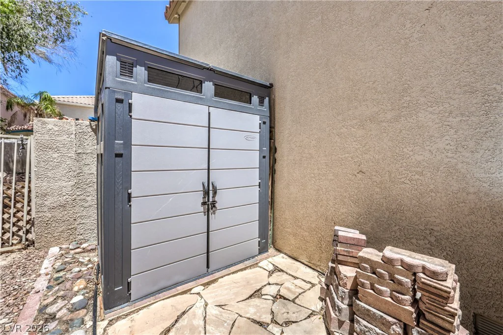 8700 Autumn Valley, Las Vegas, NV 89129