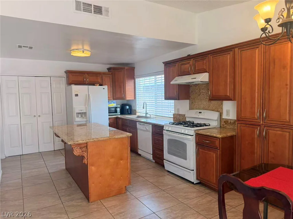 6357 Sparrow, Las Vegas, NV 89103