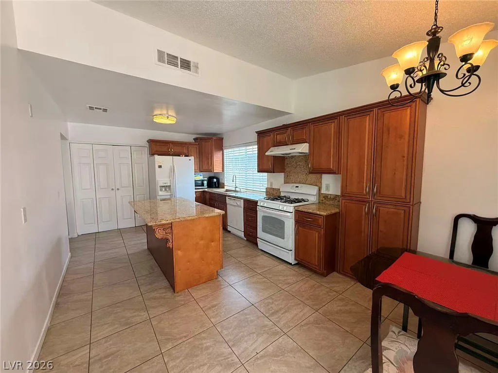 6357 Sparrow, Las Vegas, NV 89103