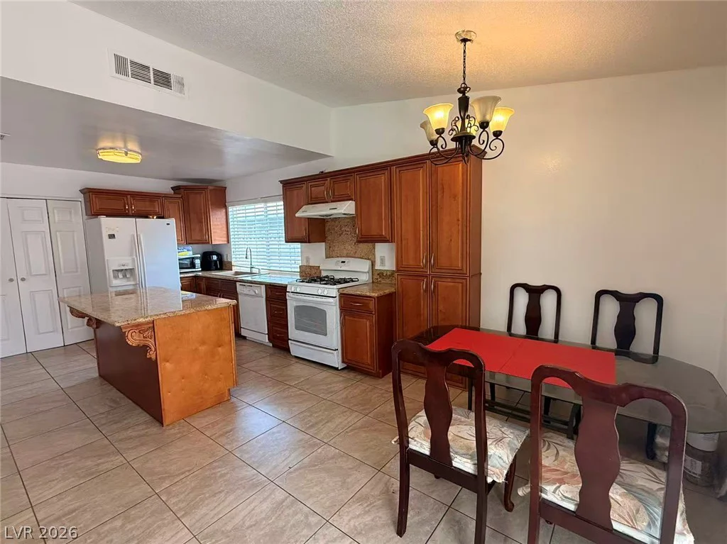 6357 Sparrow, Las Vegas, NV 89103