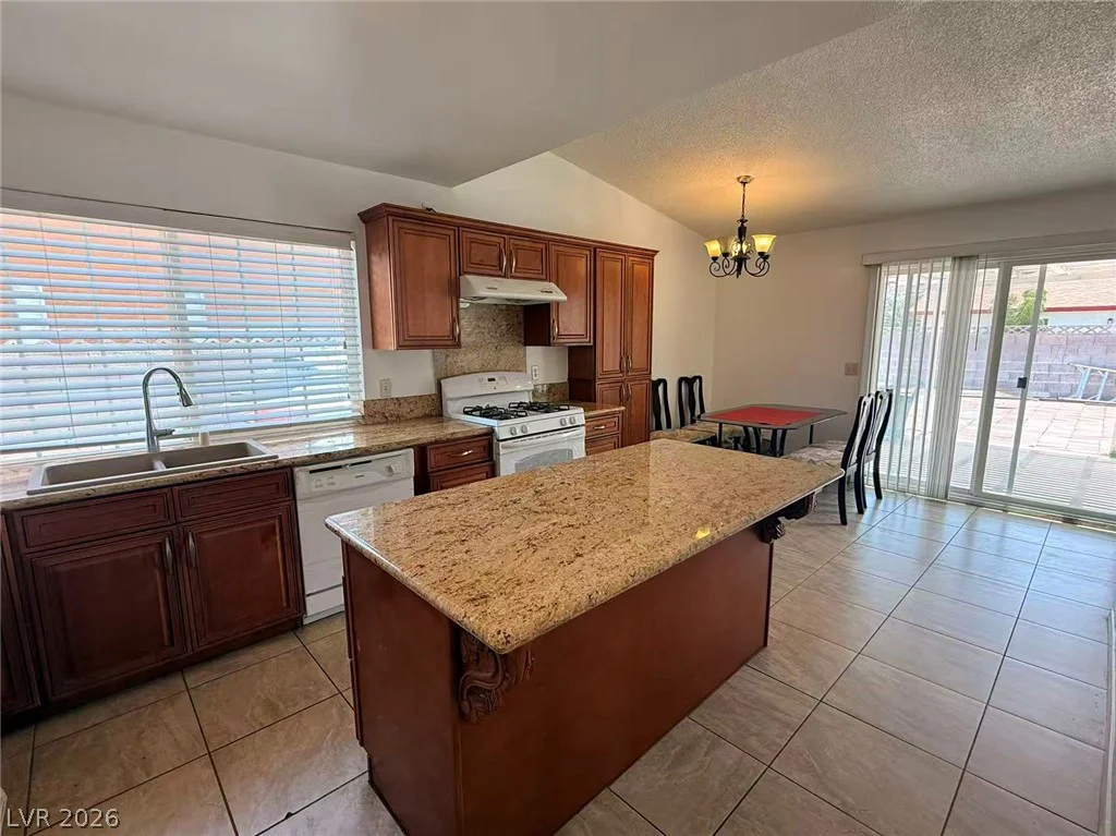 6357 Sparrow, Las Vegas, NV 89103