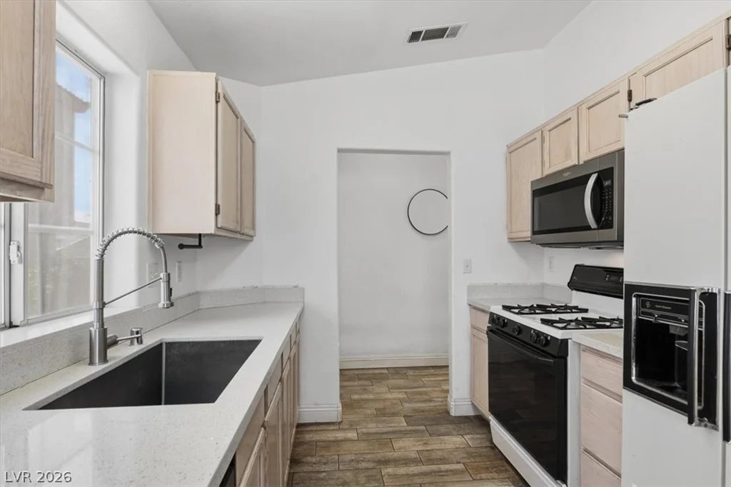 9309 Dancing Daffodil, Las Vegas, NV 89129