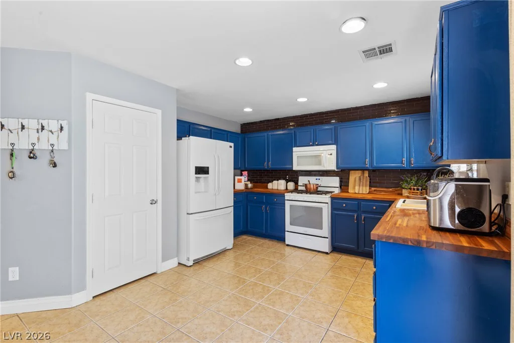 10553 Pueblo Springs, Las Vegas, NV 89183