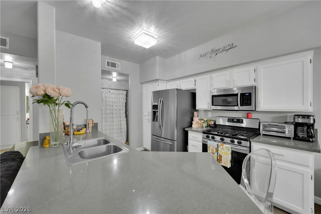 2121 Echo Bay, Las Vegas, NV 89128