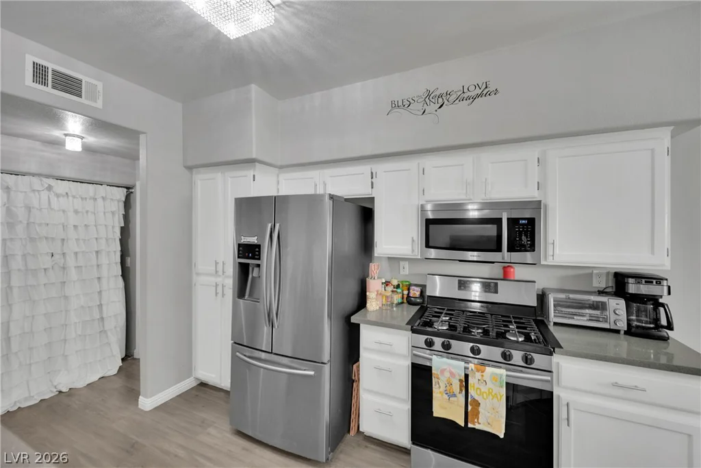 2121 Echo Bay, Las Vegas, NV 89128