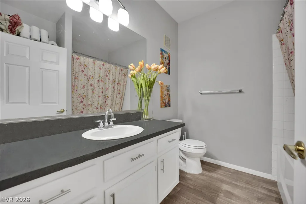 2121 Echo Bay, Las Vegas, NV 89128