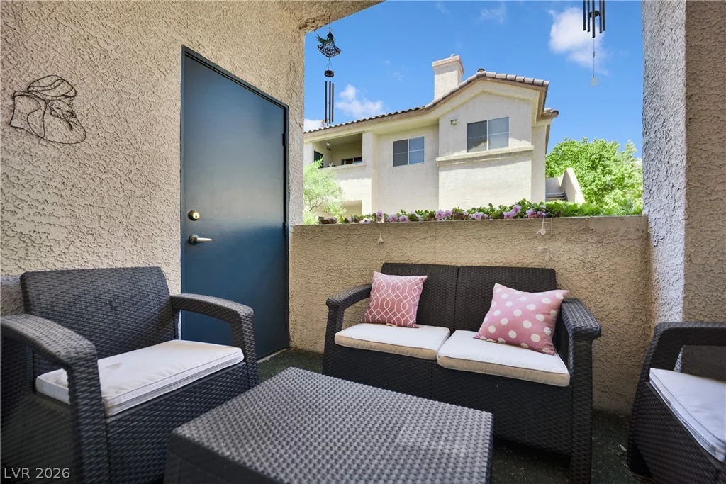 2121 Echo Bay, Las Vegas, NV 89128