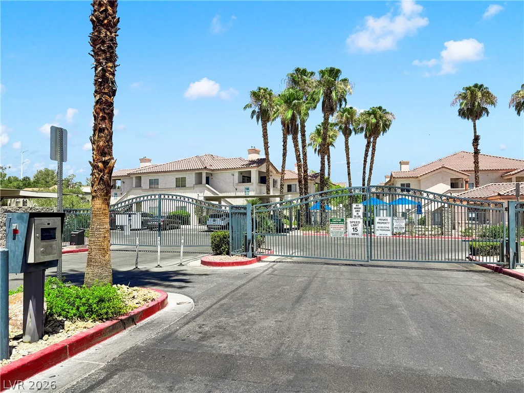 2121 Echo Bay, Las Vegas, NV 89128