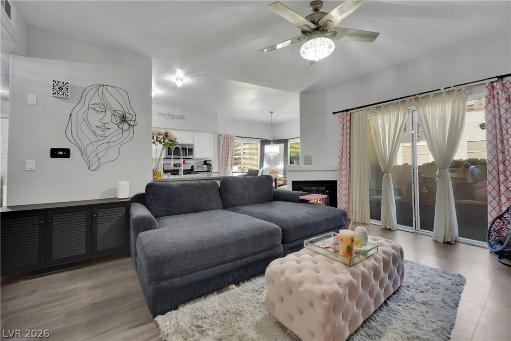 2121 Echo Bay, Las Vegas, NV 89128