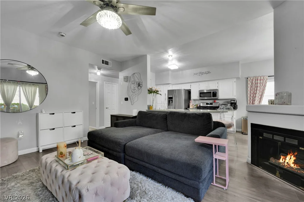 2121 Echo Bay, Las Vegas, NV 89128