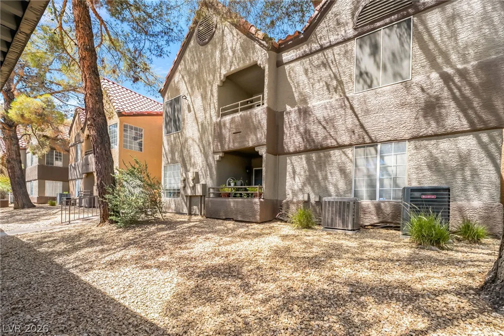 2200 Fort Apache, Las Vegas, NV 89117