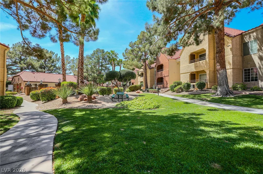 2200 Fort Apache, Las Vegas, NV 89117