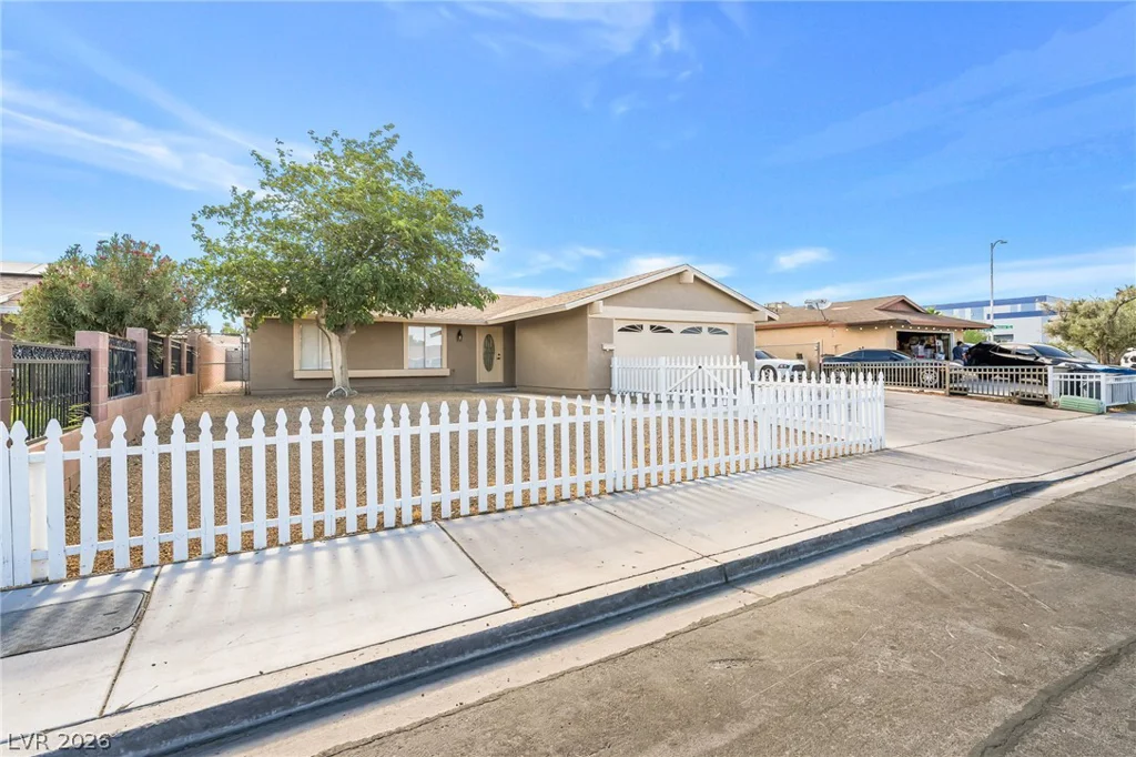 1304 Marion, Las Vegas, NV 89110