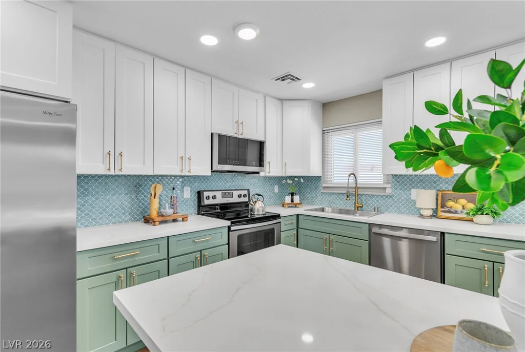2800 Avalon, Las Vegas, NV 89107