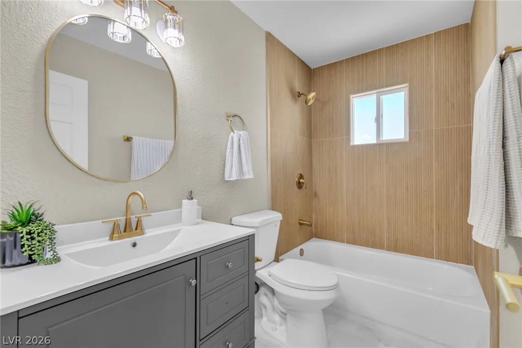 2800 Avalon, Las Vegas, NV 89107