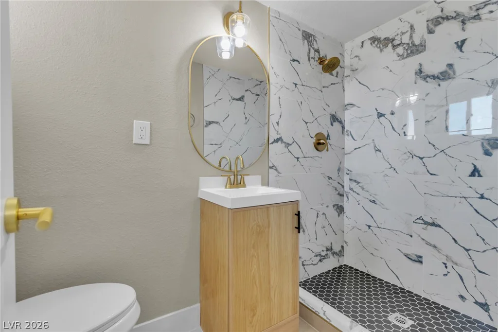 2800 Avalon, Las Vegas, NV 89107