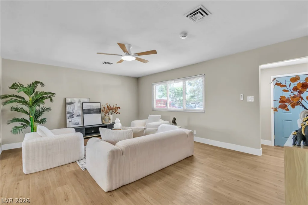 2800 Avalon, Las Vegas, NV 89107