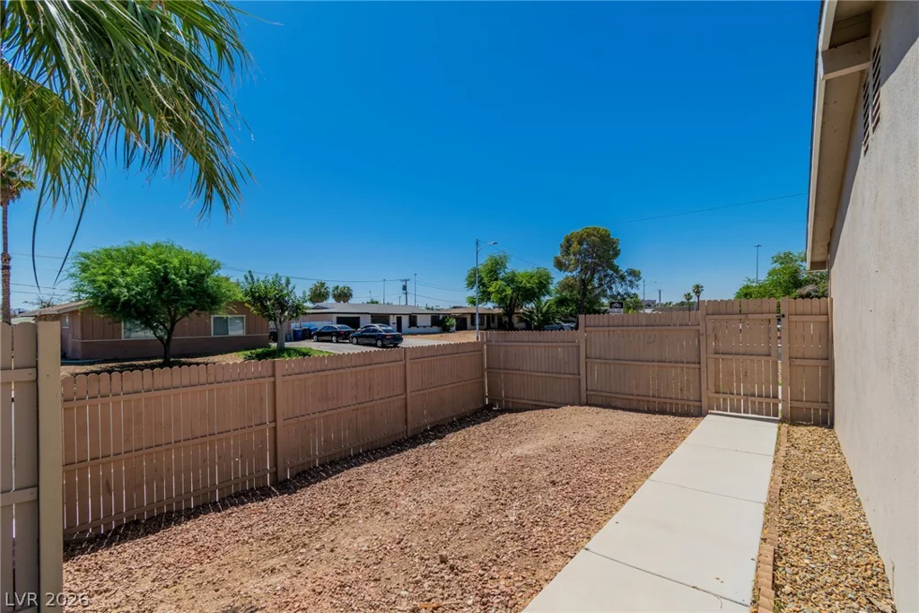 2800 Avalon, Las Vegas, NV 89107