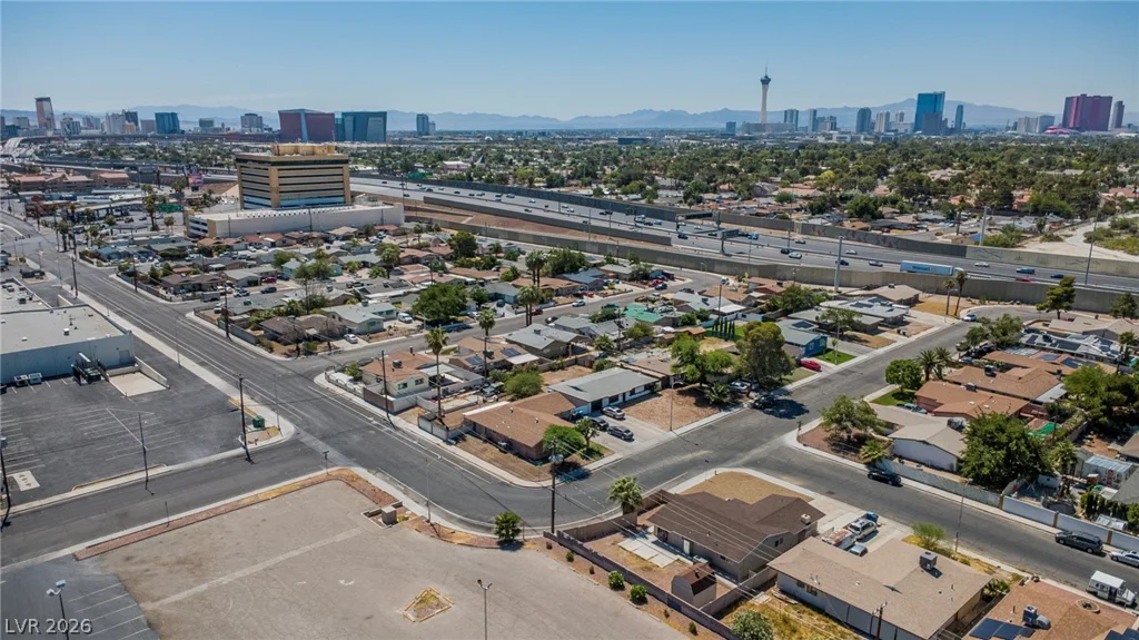 2800 Avalon, Las Vegas, NV 89107