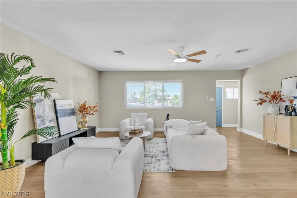 2800 Avalon, Las Vegas, NV 89107