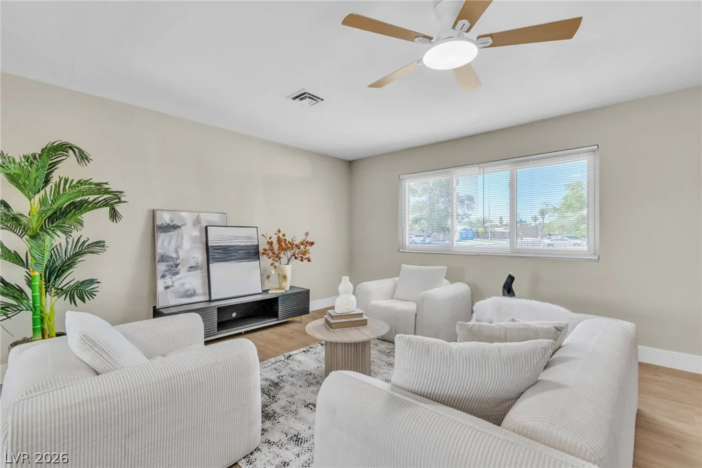 2800 Avalon, Las Vegas, NV 89107