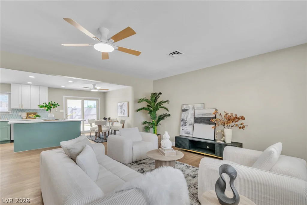 2800 Avalon, Las Vegas, NV 89107
