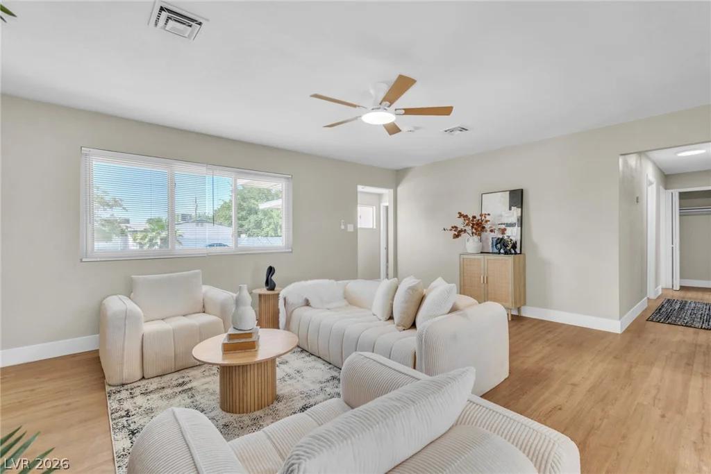 2800 Avalon, Las Vegas, NV 89107