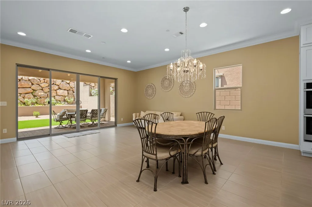 287 Nine Mile Creek, Las Vegas, NV 89138