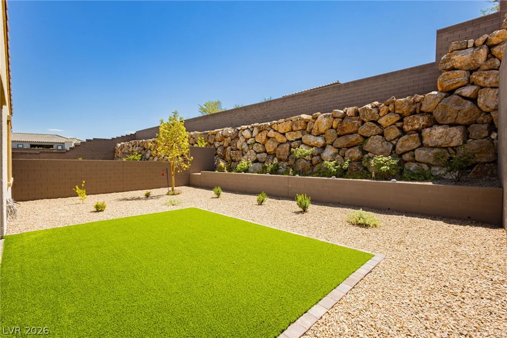 287 Nine Mile Creek, Las Vegas, NV 89138