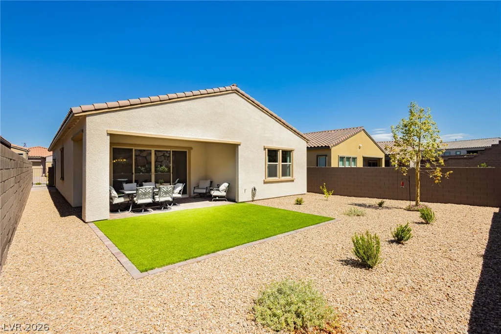 287 Nine Mile Creek, Las Vegas, NV 89138